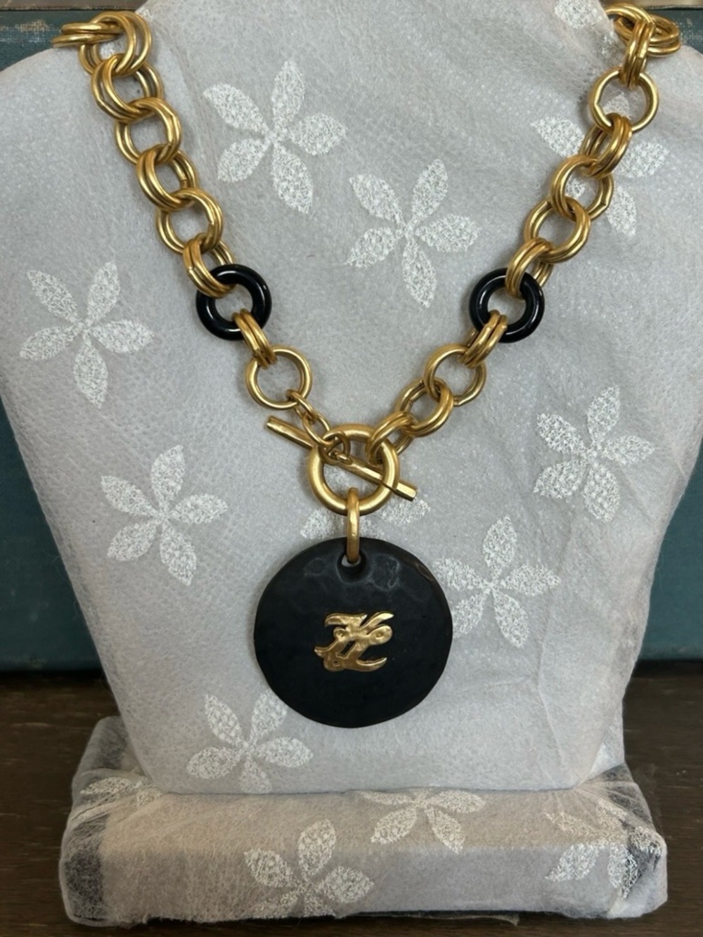 Vintage Karl Lagerfeld Irregular Round Black Pendant Matte Gold Chain Necklace